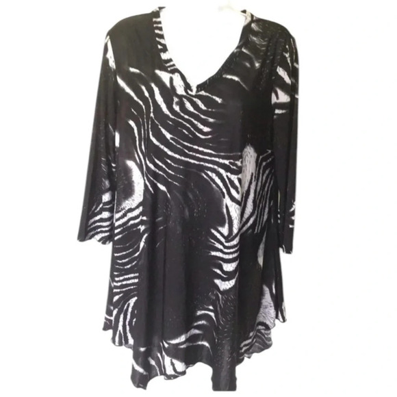 Lior Paris Allison tunic black white animal print 3/4 sleeve handkerchief S - Picture 2 of 9